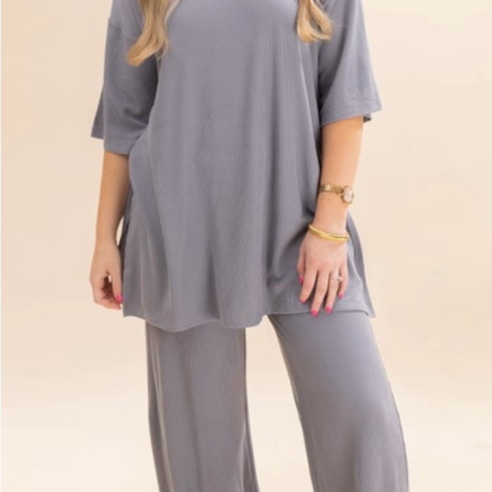 Gray Ribbed Lounge Set